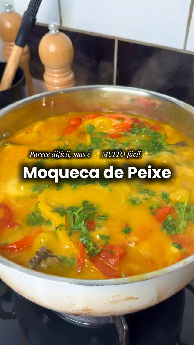 Moqueca baiana para um sergipano 🤎

Tem comida que é tempero,
mas tem comida que é memória.

Cozinhar pros meus pais sempre foi uma forma…