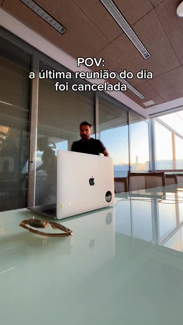 Por isso sempre tenho uma sunga na mochila… Pra onde você correria?